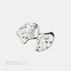 蝶の羽 彫刻された羽 オリジナルデザイン シルバー色・銀製・サイズ 6 の指輪